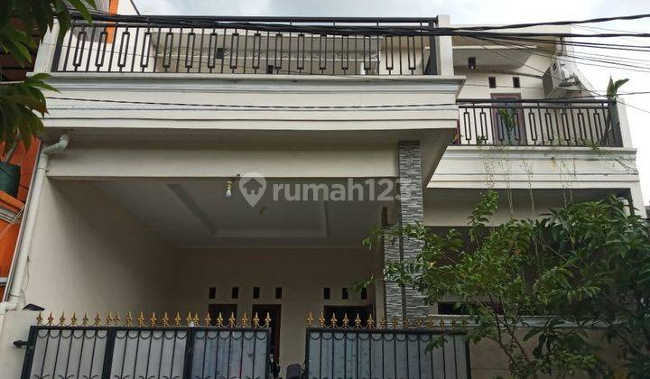 Rumah bagus siap huni di Jatiwarna, Bekasi 1