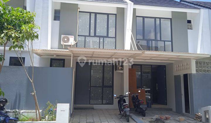 Rumah 2 Lantai Dijual di Royal Residence, Surabaya 1