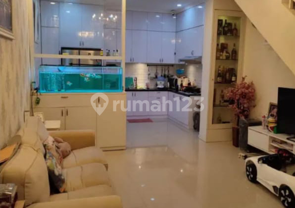 Rumah Minimalis 2 1/2lantai LayarPermai PIK