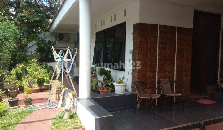 Jual Rumah Nyaman 2 Lantai Jalan Kembar 1