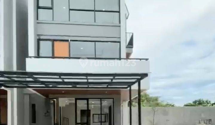 Rumah Baru Modern 3 Lt. Di Petukangan Selatan Jakarta Selatan 1