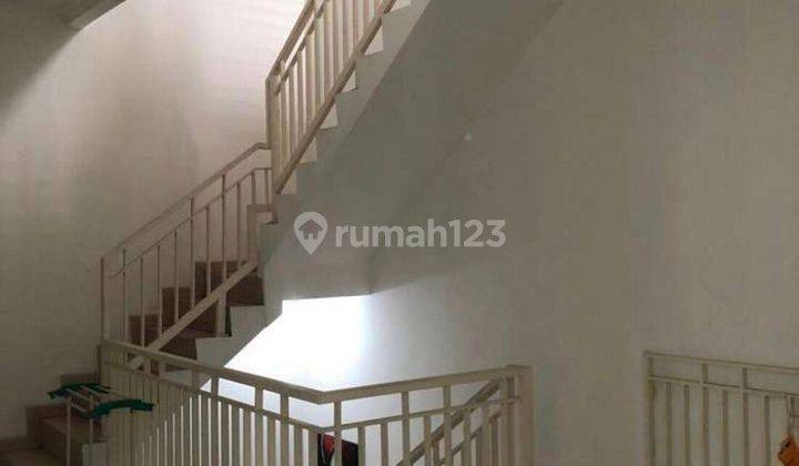 Dijual Rumah Hook 3 Lantai di Perum BCS Kelapa Gading Jakarta Utara 2