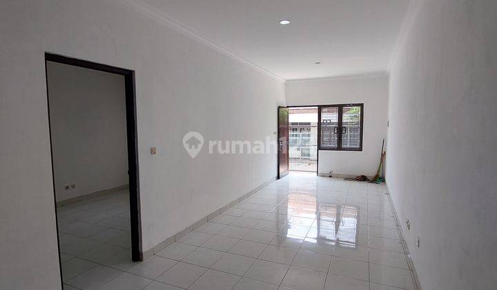 **rumah Siap Huni 2.5lt Baru Renovasi Di Tj Duren Jakbar** 1