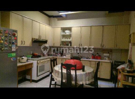 Rumah Tua 2 Lantai Hitung Harga Tanah di Komplek Grawisa, Depan Taman, Jl.Pangeran Tubagus Angke – Jakarta Barat 2