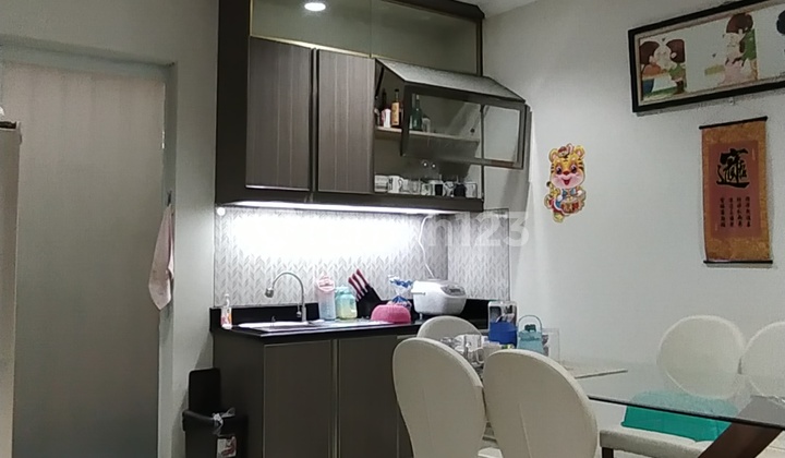 3.75m Foresta Rumah Hoek Taman Utara-timur Bangunan Mandiri 2