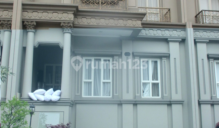 Rumah di Cluster The Mansion - Alam Sutera 1