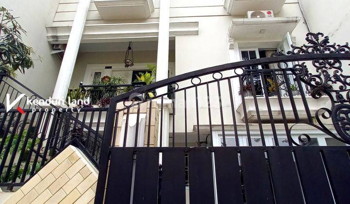 Rumah mewah Classic 4.5 Lantai Full Furnished Best Area Jagakarsa 1