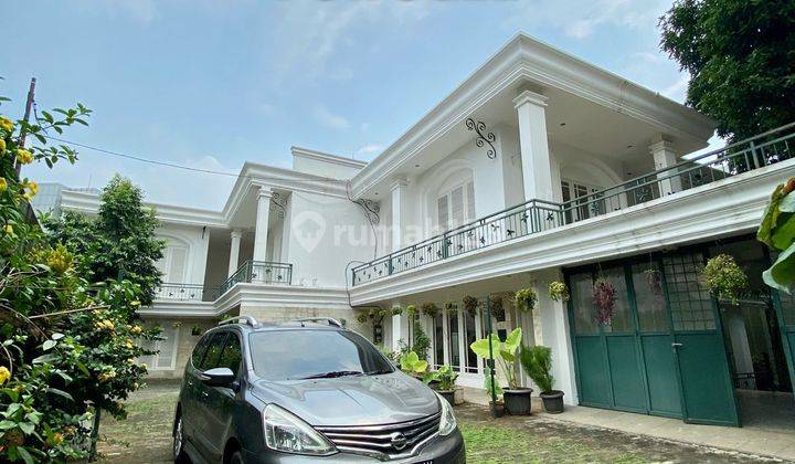 Rumah Siap Huni Bangunan Luas Bergaya Classic Area Benda Kemang 1