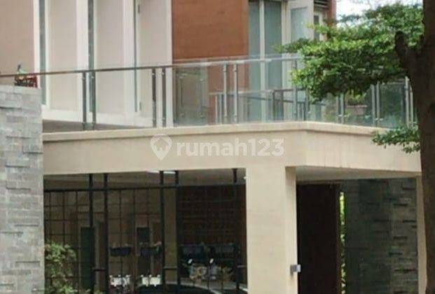 Rumah Hoek 2 Lantai Luas 487m2 Type 4+1KT di Cluster Orlanda Alam Sutera Tangerang 1