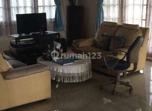 RUMAH LAMA HITUNG TANAH di CEMPAKA PUTIH TENGAH