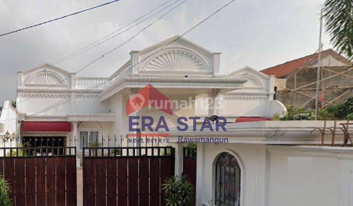 Rumah mewah, moderen dan luas turun harga di Kebunjeruk Jakarta Barat 1