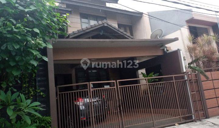 Dijual rumah 2 lantai terawat di komplek AD diskum cipinang muara 2