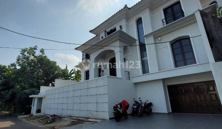 Lebak Bulus, Rumah Sultan Swiming Pool 1