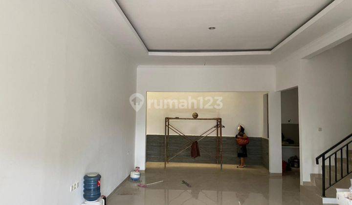 Rumah 3 lantai full renovasi 2