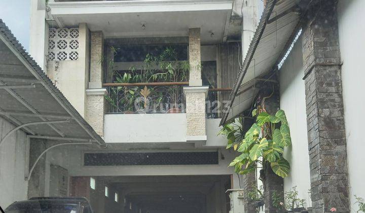 Dijual Rumah sekaligus tempat usaha yang sangat luas. 1