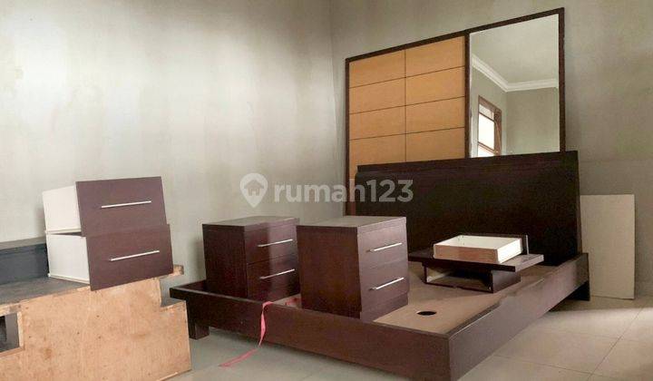 Rumah Mekar Wangi Luas 215 Meter Taman Belakang Harga 4 Milyar 2