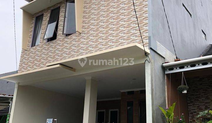 Rumah minimalis 3 lantai Full Furnish murah di Pancoran mas Depok 1