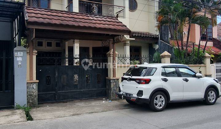 Rumah  dalam kota dekat Hotel Claro Makassar 2