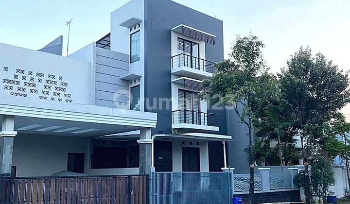 Rumah 3 lantai di BSD dijual - ada ruang musik! Puspita Loka