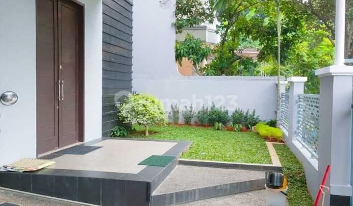 Rumah 3 lantai di BSD dijual - ada ruang musik! Puspita Loka 2