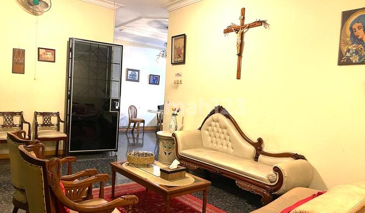 Rumah di jalan Sriwijaya 1