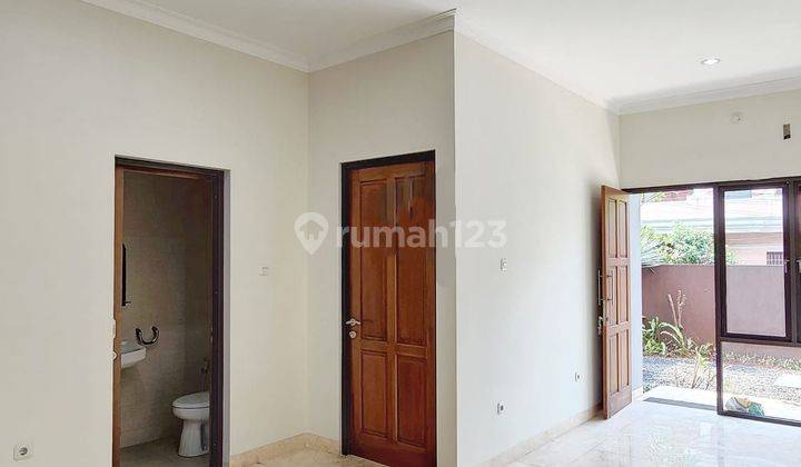 Rumah Cantik Siap Huni Area Pondok Indah 2