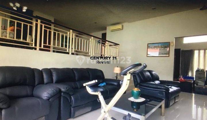 Rumah 3 Lantai Split Level, Bagus Dan Siap Huni di Kedoya, Jakarta Barat  2