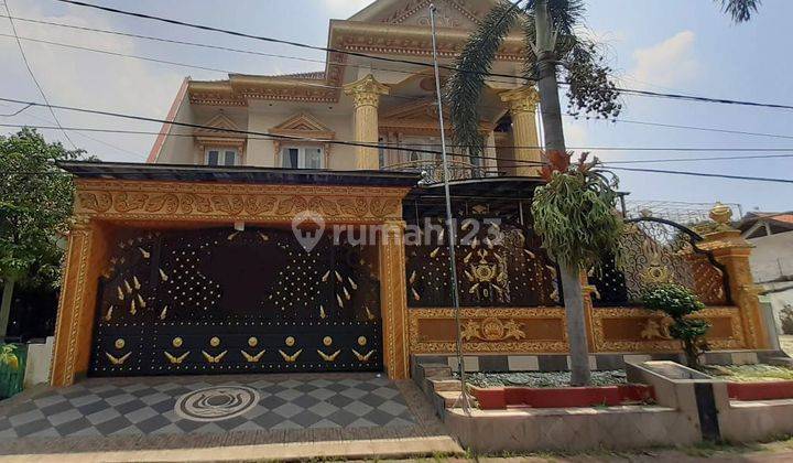 Rumah Klasik Mewah Full Furnish Gayungsari 1