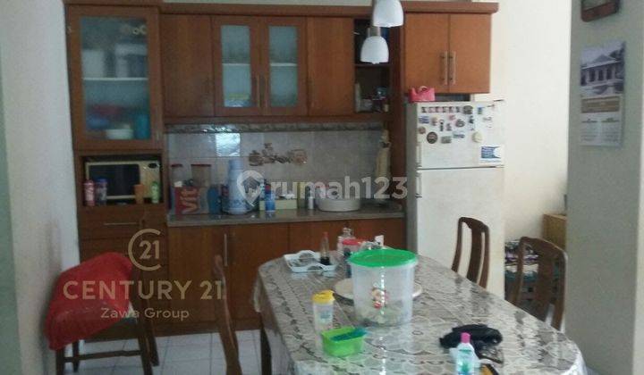 DI JUAL rumah 2 lantai siap huni di kebon jeruk, Jakarta Barat. 2