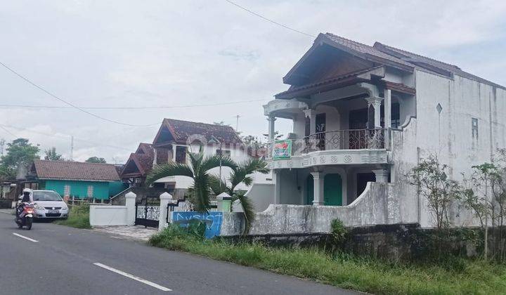 Rumah Pinggir Jalan Dekat Pasar Godean Sleman 2