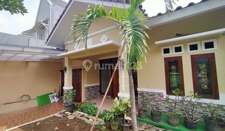 Turun Harga !! Rumah Bagus Unfurnished Sertifikat Hak Milik di jakarta selatan, Jakarta Selatan 1