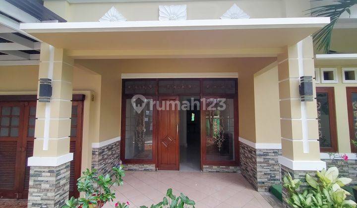 Turun Harga !! Rumah Bagus Unfurnished Sertifikat Hak Milik di jakarta selatan, Jakarta Selatan 2