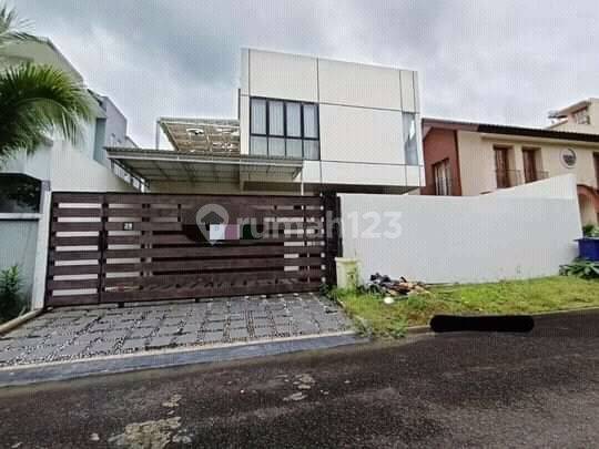 Rumah mewah dengan view gunung di sentul city 1