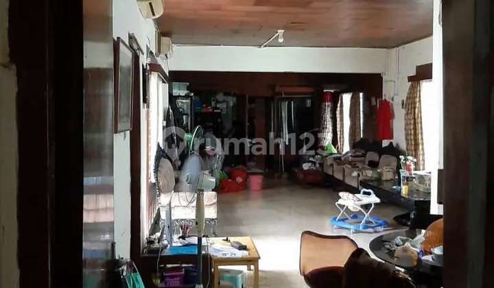 Rumah Hook Masuk Gang, Cocok Kost kostan, 100 Meter Ke Salemba Raya, Persis Sebelah Rs Carolus 2