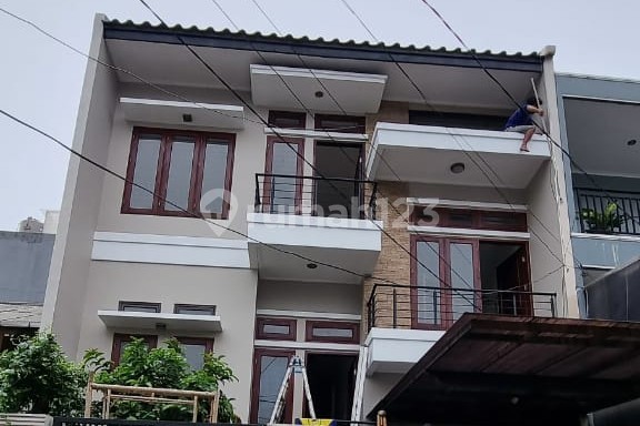 Minimalist Rental House in Taman Aries, Neat Condition