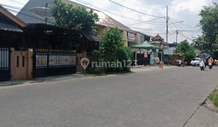 Di Jual Rumah Luas Pinggir Jalan Raya di Depok 2