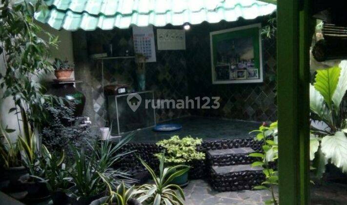 Di Jual Rumah Luas Pinggir Jalan Raya di Depok 1