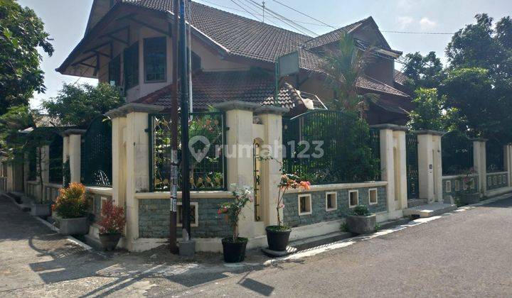 Rumah Hook Dan Luas di Kediri Reff Regy  1