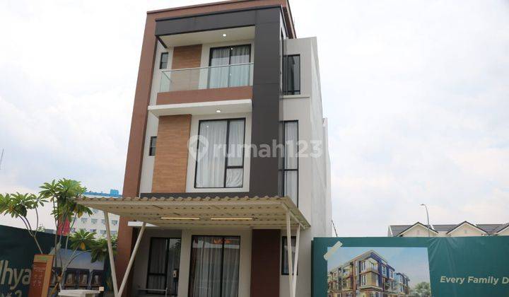 Rumah Modern Tropis dan Elegan The Terrace Ayodhya Tipe willow 1