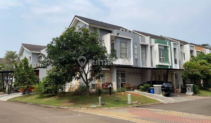 Rumah Hook Taman Luas di Gading Serpong  1