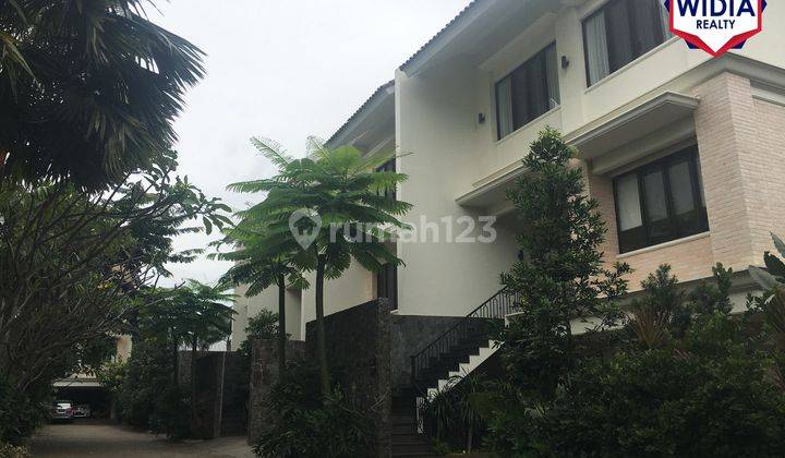 Rumah 2 Lantai Private Pool Dan Furnish di Bangka Kemang Jakarta 1