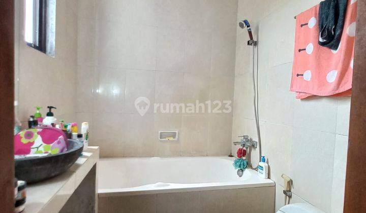 Rumah Taman Crysant 2 Bsd City Mewah Halaman Belakang Luas 2