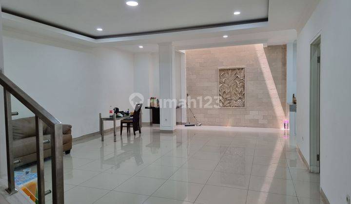 Rumah Bagus Full Renovasi di Puri Mansion Siap Huni Luas 10x20 2