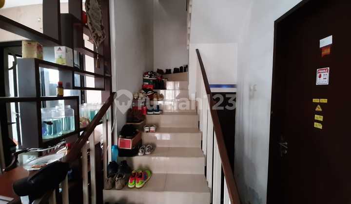 AT HOME HOOK AT HARVEST RESIDENCE, EAST CIPUTAT, SOUTH TANGERANG *0031-JOE 2