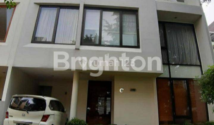 Rumah Modern 3 Lantai Di Amaya Town House Jati Padang, Jakarta Selatan  1