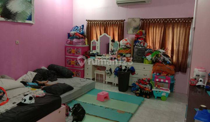 Di Jual Cepat Rumah 3 Lantai Kartini, Siap Huni  2