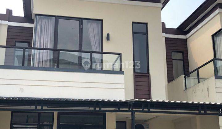 Dijual rumah cantik di Lavon swancity cikupa  1