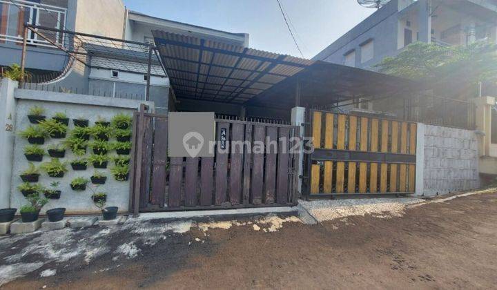 Rumah Minimalis di Jalan Ratna Jatibening Bekasi 1