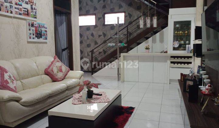 Rumah Lux SHM 2 Lantai Semi Furnished di Turangga, Kota Bandung 1