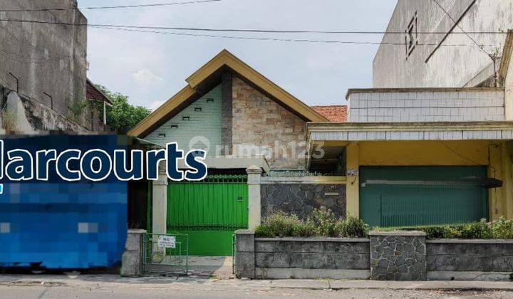 Rumah strategis dekat pasar gede 1